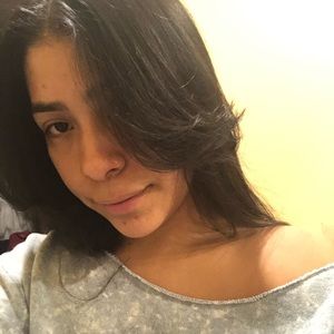 Meet your Posher, Carla